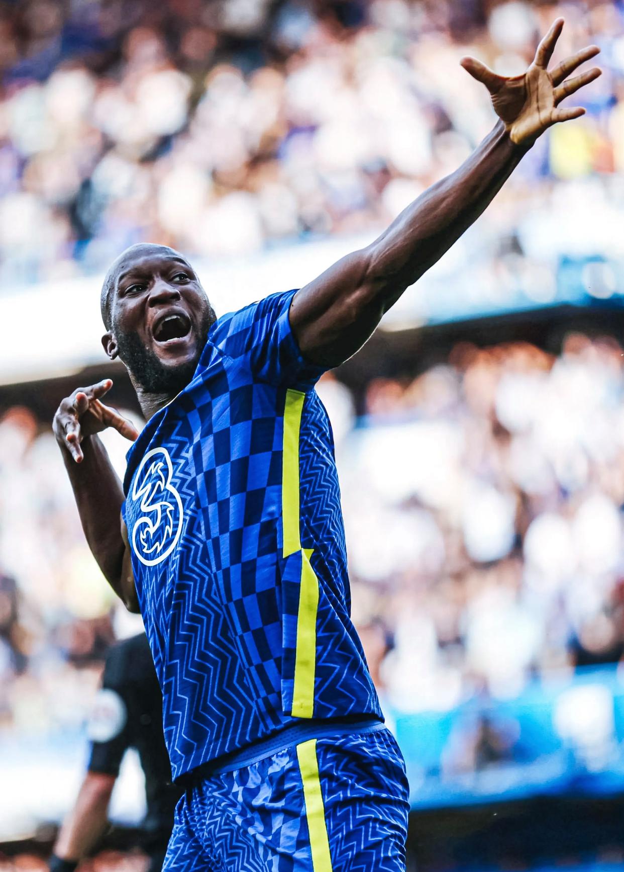 米兰体育官网app-马其顿国家队实力突出，晋级欧洲杯四强