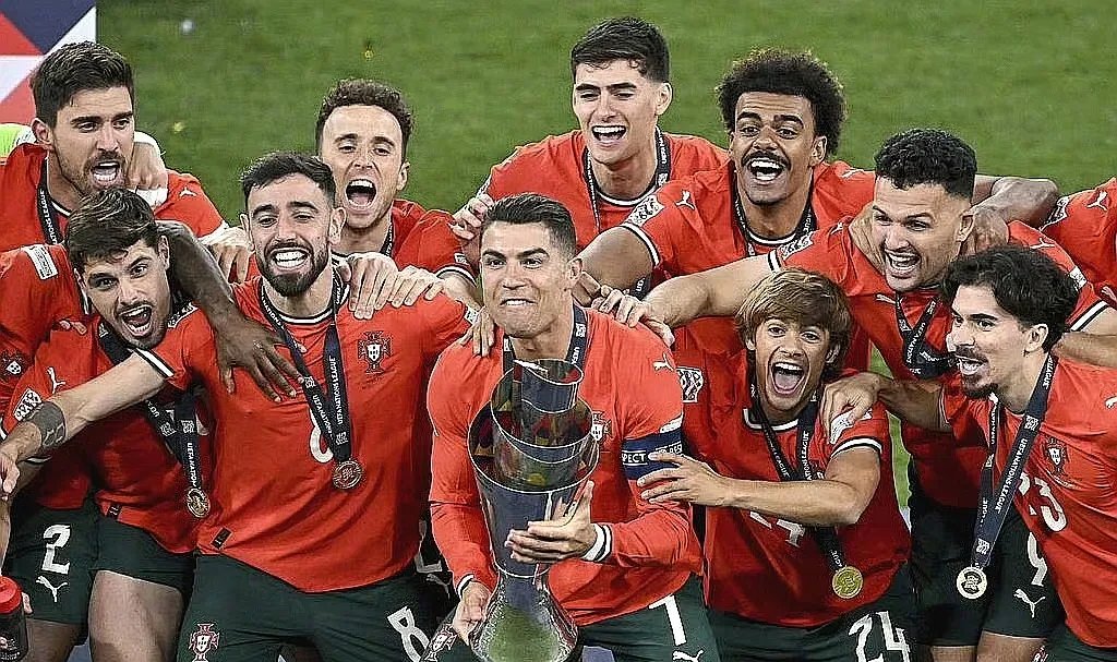 米兰体育投注-对决如火如荼!球员们全力以赴拼搏