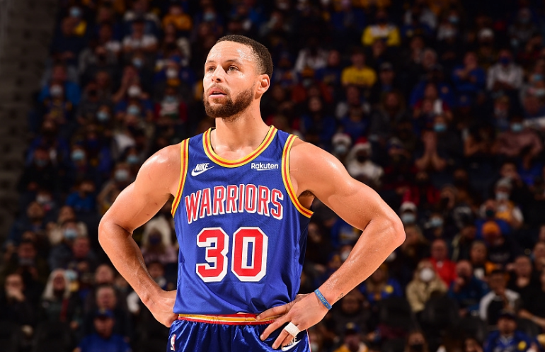 米兰体育馆-里尔客场迎战亚眠,争夺三分的简单介绍