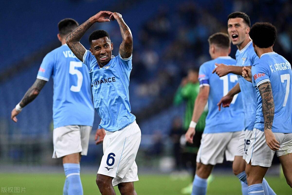 米兰体育中国官网-关于精彩足球大战点燃赛场激情,球队士气高昂的信息